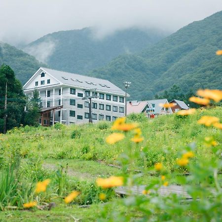 Tabist Condominium Hakuba Goryu Zewnętrze zdjęcie